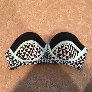 Strapless bikini